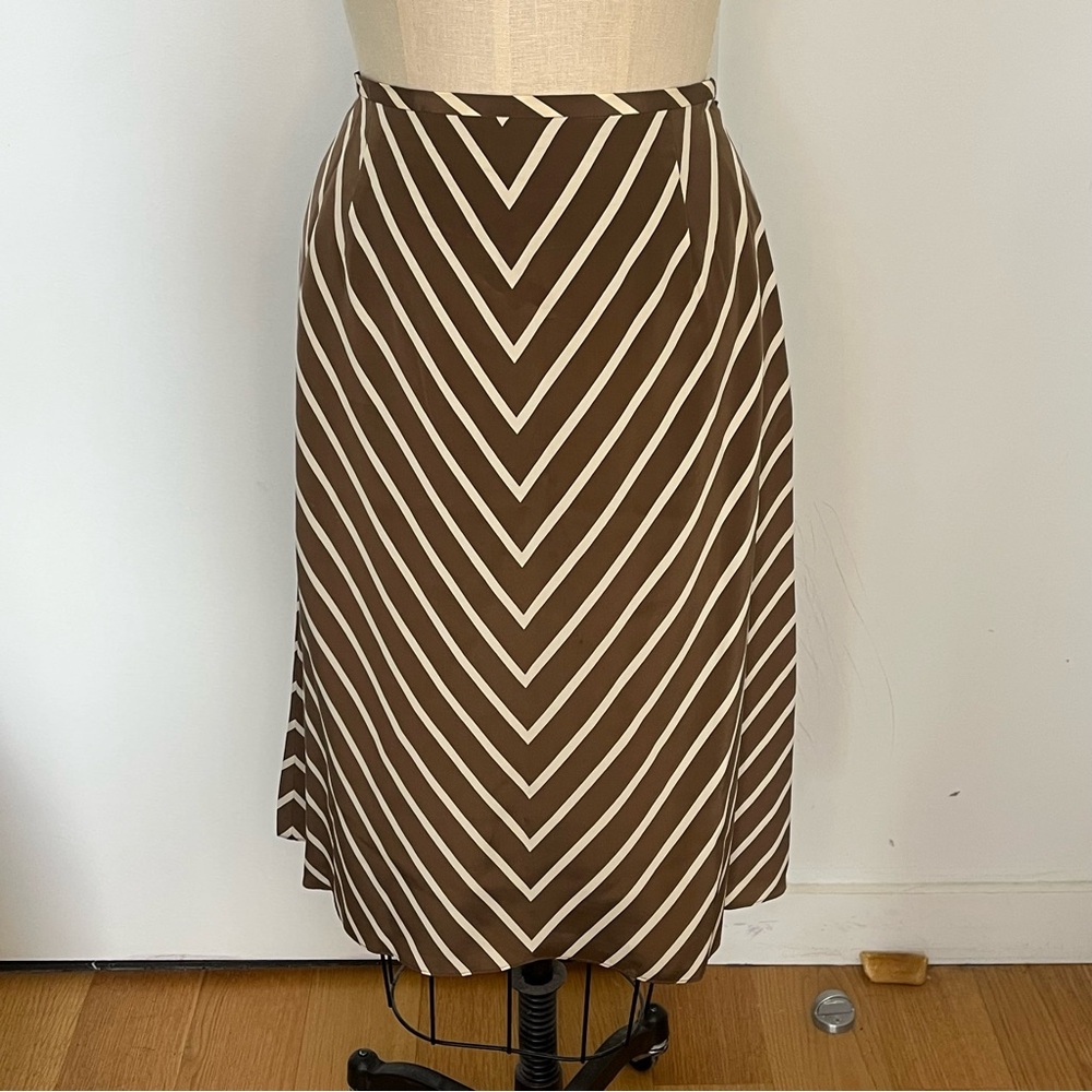 Madison Gray Silk Chevron Skirt Size 14